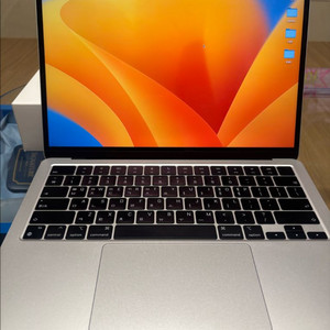 맥북 에어m2 실버 이미지