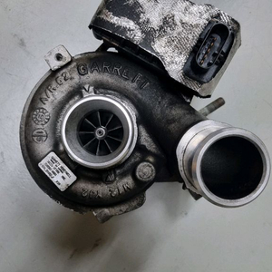 그랜드 카니발2.2R 엔진 터보 이미지