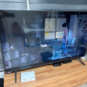 삼성전자 Crystal UHD 50인치 TV 이미지