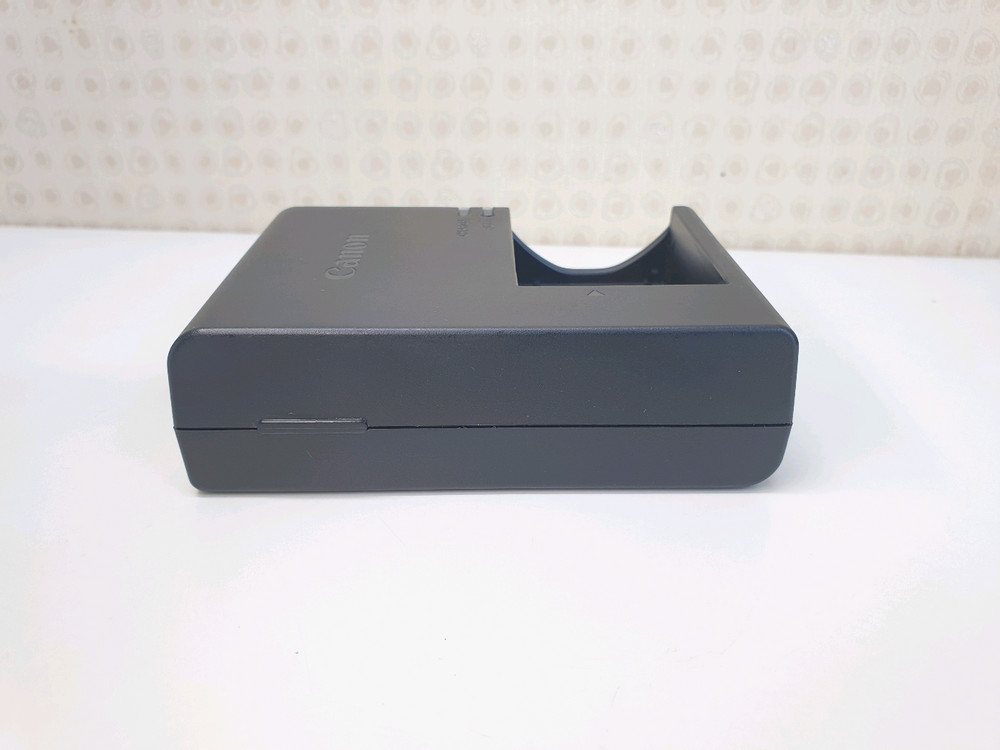캐논 LC-E17E 배터리 충전기(LP-E17전용)(RP R50 800D 이미지
