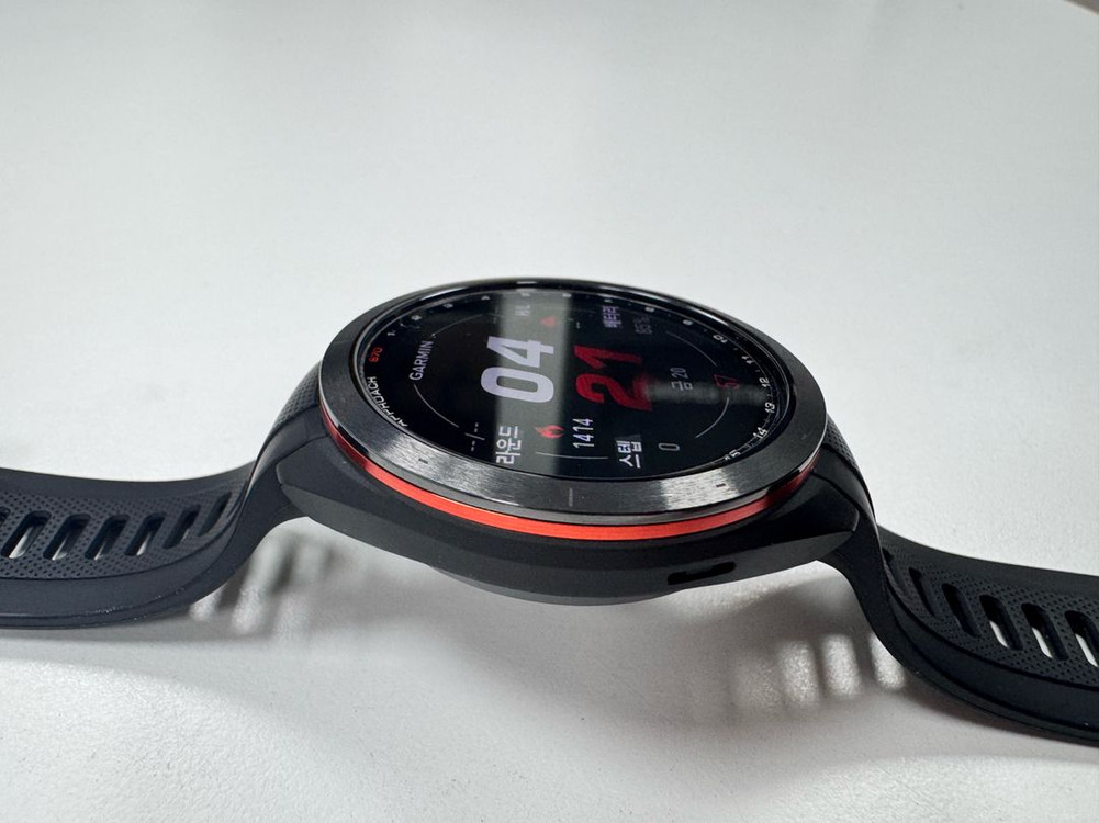 가민 어프로치 S70 47mm 골프 GPS 스마트워치 이미지