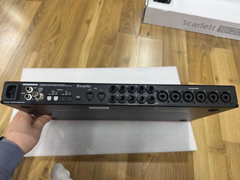 오디오 인터페이스 포커스라이트 스칼렛 18i20 3세대 이미지