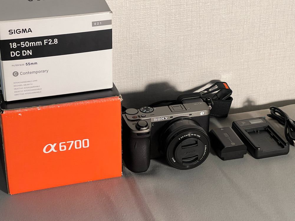 소니 a6700 + 시그마 18-50mm F2.8 렌즈 일괄 판매 이미지
