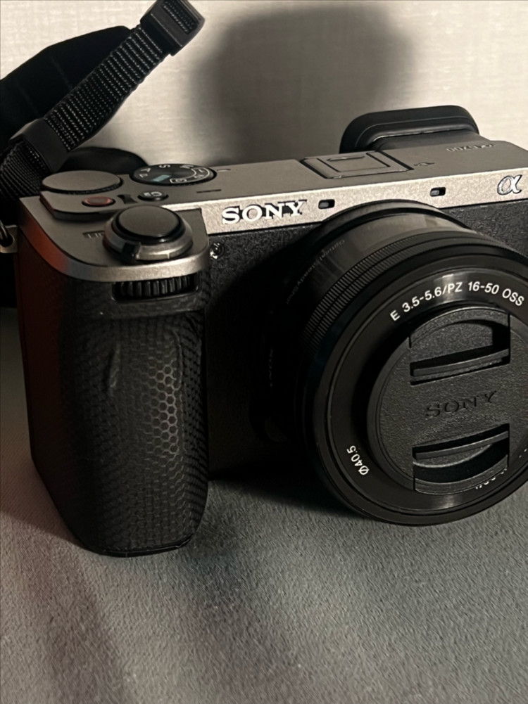 소니 a6700 + 시그마 18-50mm F2.8 렌즈 일괄 판매 이미지