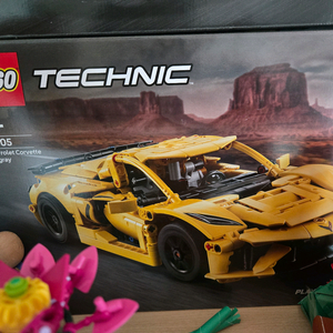 레고 테크닉 42205 쉐보레 콜벳 스팅레이 이미지