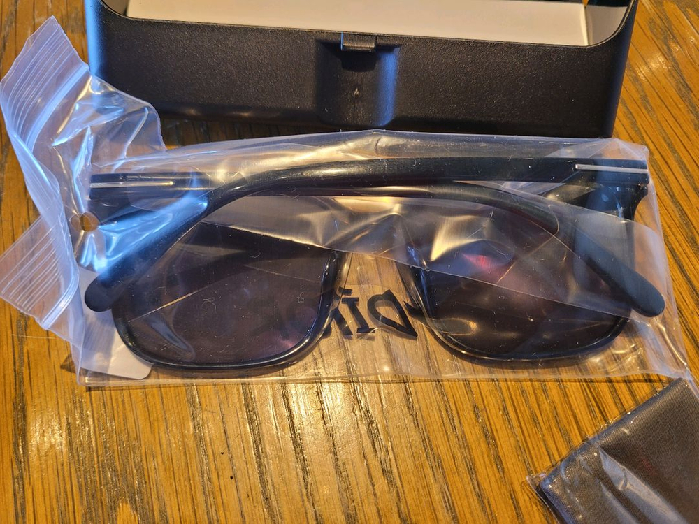 미착용/남여공용 블랙 선글라스 한 개 이미지