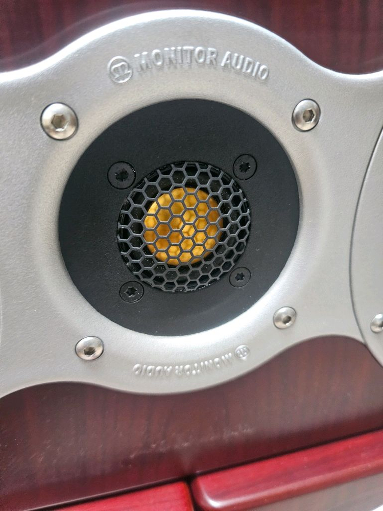 모니터 오디오 gs10 골드 시그니쳐 북쉘프 스피커 이미지