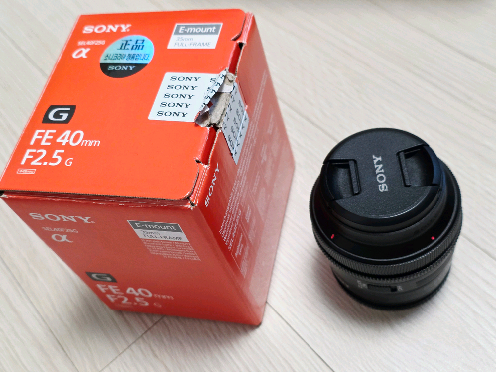 소니 A7C2 실버 + 40mm렌즈 + 악세서리 세트 일괄 이미지