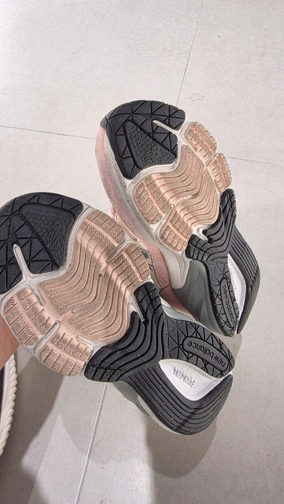 1회 착용 뉴발란스 키즈 운동화 190 pv990pk 이미지