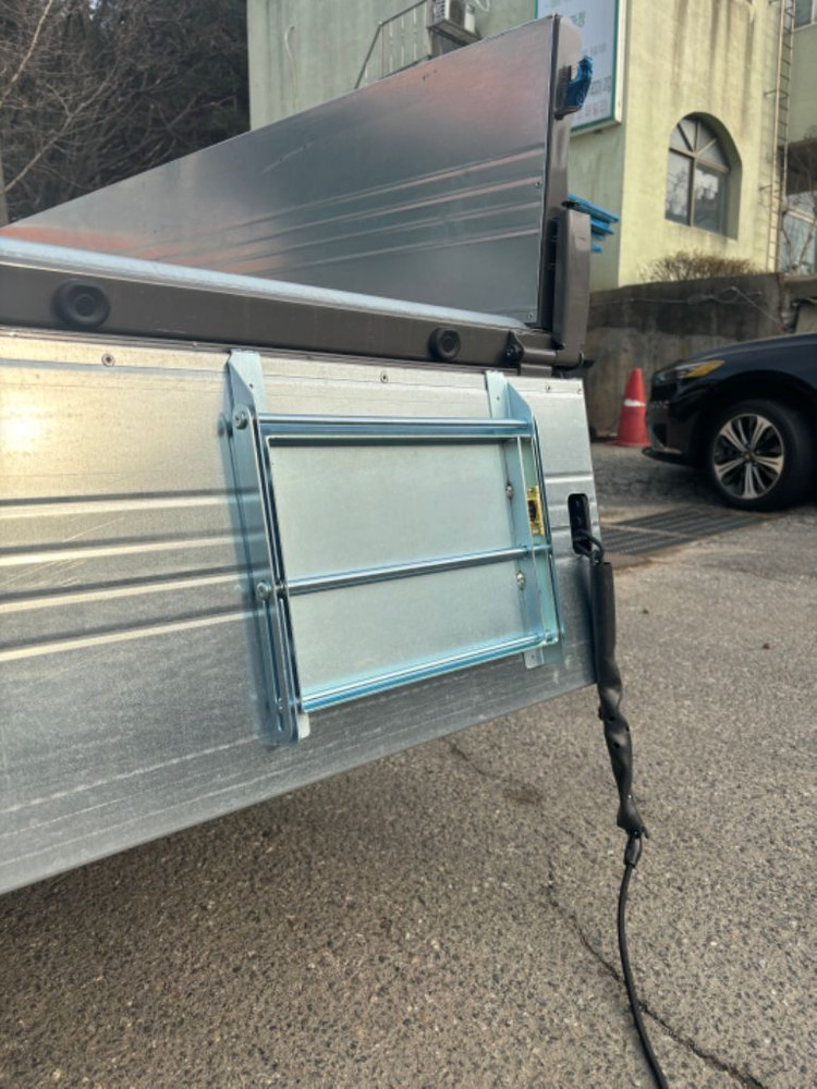 화물차 문짝 발판 (포터,봉고)공구함 이미지