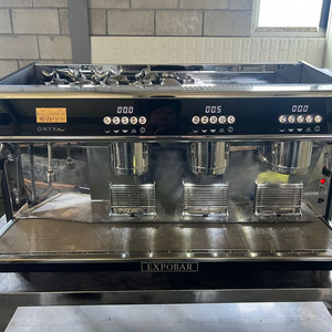 중고커피머신 크램 오닉스 프로 3그룹 팝니다 이미지