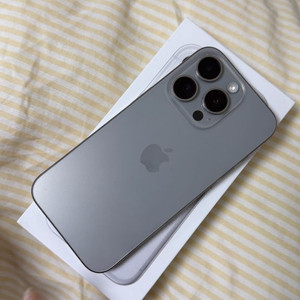 아이폰 15 프로 내추럴티타늄 128기가 (북미판 카메라무소음) 이미지