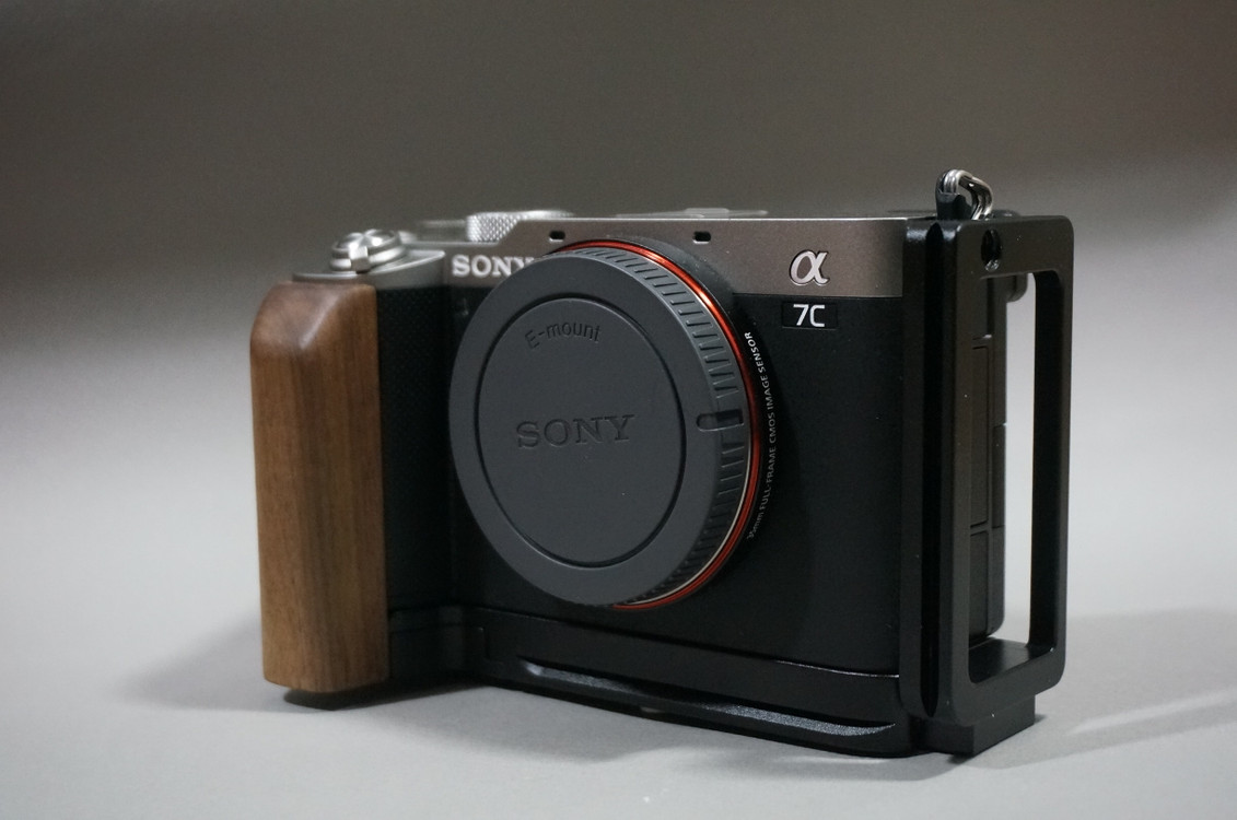 소니 a7c 용 우드그립 이미지