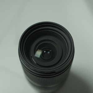 탐론 17-70mm F2.8 소니 E마운트 판매합니다 (A급 / UV필터 포함) 이미지
