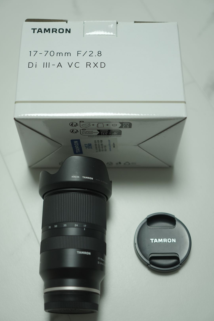 탐론 17-70mm F2.8 소니 E마운트 판매합니다 (A급 / UV필터 포함) 이미지
