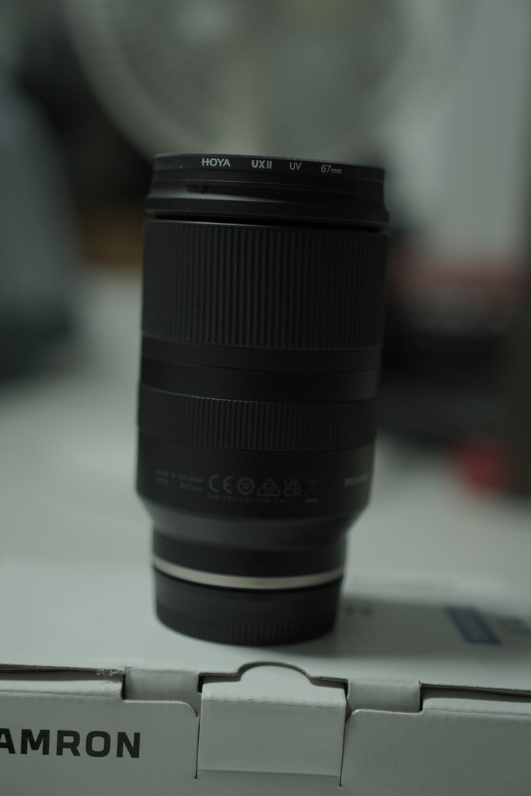 탐론 17-70mm F2.8 소니 E마운트 판매합니다 (A급 / UV필터 포함) 이미지