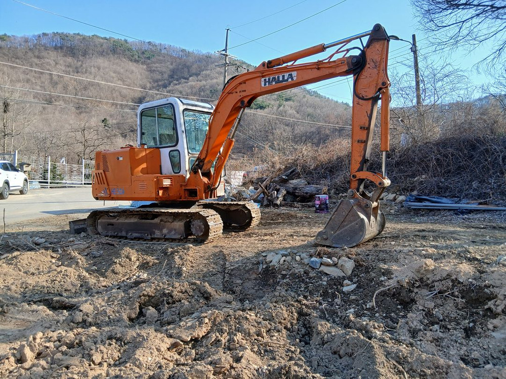 02굴삭기 HE50A 이미지