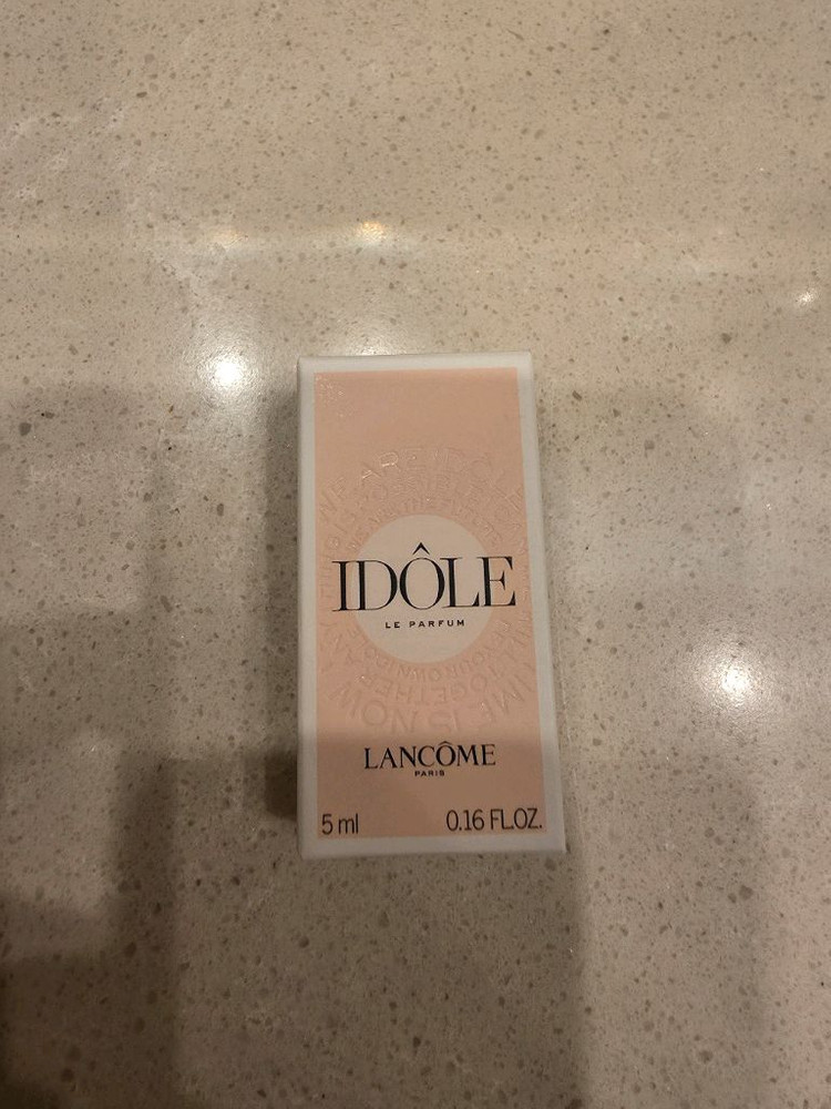 디올 프라다 랑콤 랴튤립 향수 이미지