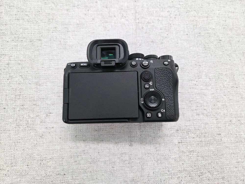 소니 A7M4 + 스몰리그 케이지 이미지