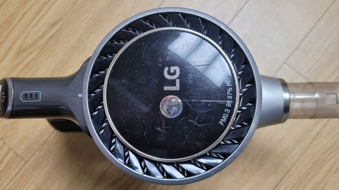 깨끗하게 세척한 LG 코드제로 무선 청소기(37분 연속동작) 이미지