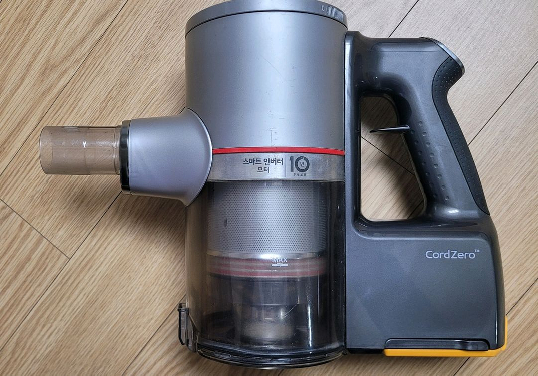 깨끗하게 세척한 LG 코드제로 무선 청소기(37분 연속동작) 이미지