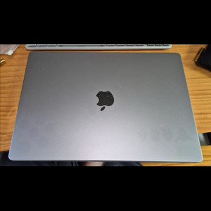 맥북프로 M1 16인치 16g 1tb 이미지