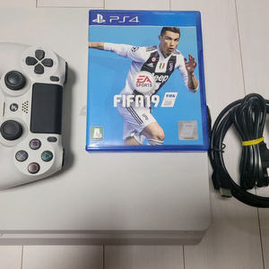 PS4 슬림 화이트 이미지
