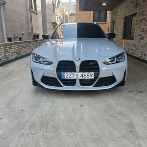 BMW M3 투어링 이미지