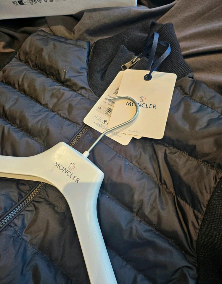 몽클레어 패딩니트 정품 M 새상품 이미지