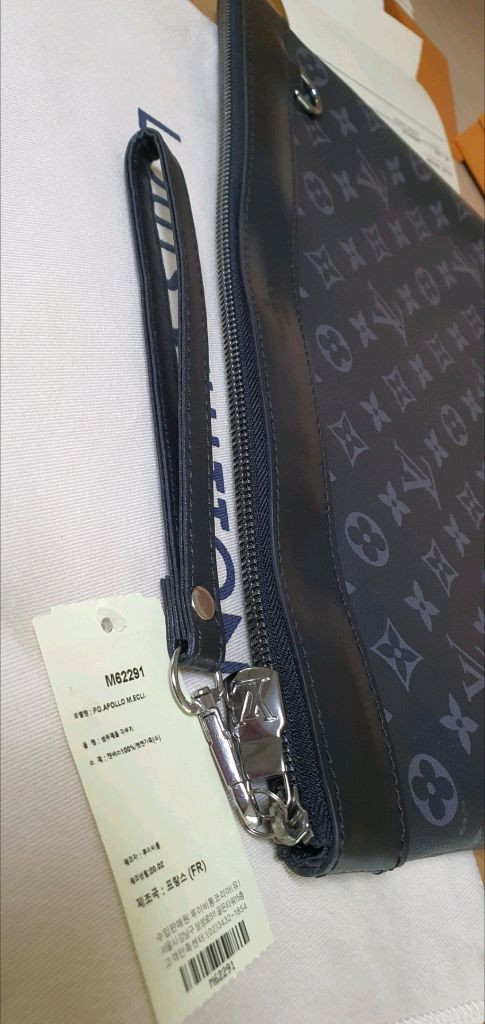 루이비통 이클립스 클러치백 새상품급 정품(영수증O)구찌프라다루이비통디올고야드샤넬셀린느보테가생로랑발렌시아가버버리가방 이미지