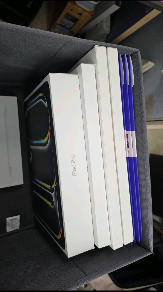 아이패드프로 13,M5 2테라 셀룰러 이미지