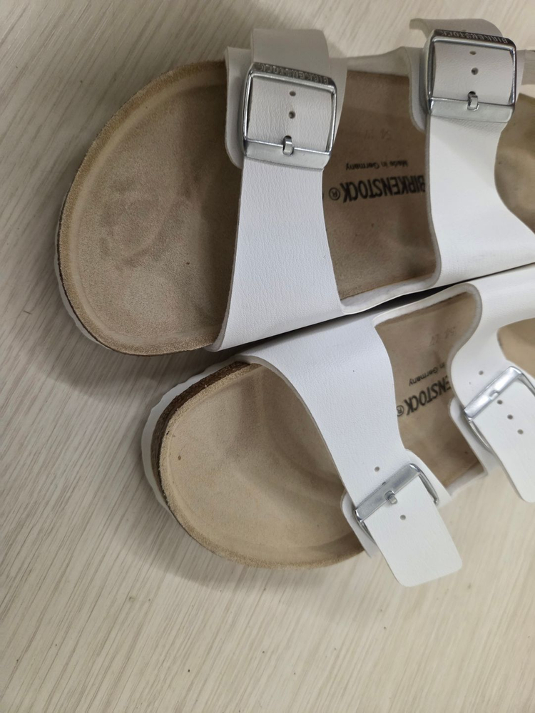 버켄스탁 샌들 화이트 42사이즈 이미지