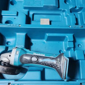 마끼다 18v 충전그라인더 DGA402 본체+케이스 판매 이미지