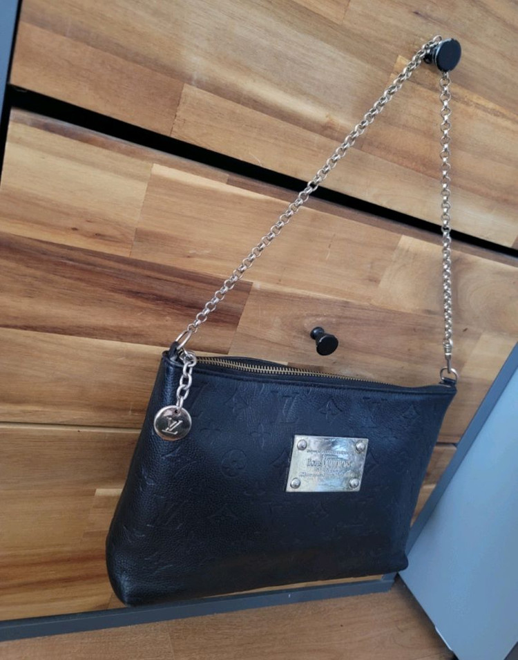 (정품) 루이비통 앙프렝뜨 리브 포쉐트 백. 가방 !! 이미지