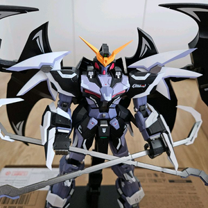 데스사이즈 헬 커스텀 건담 1/60 스케일 완성품 이미지