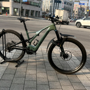 스페셜라이즈드 2021 터보 리보 익스퍼트 카본 L 이미지