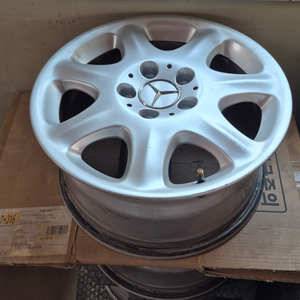 벤츠 구형 S클래스 16인치 순정휠 중고제품 판매 이미지