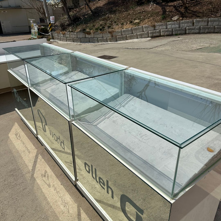 핸드폰 휴대폰 쇼케이스 진열장 메탈 진열대 인포데스크 세트 이미지