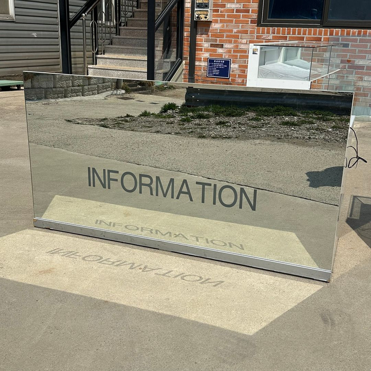 핸드폰 휴대폰 쇼케이스 진열장 메탈 진열대 인포데스크 세트 이미지