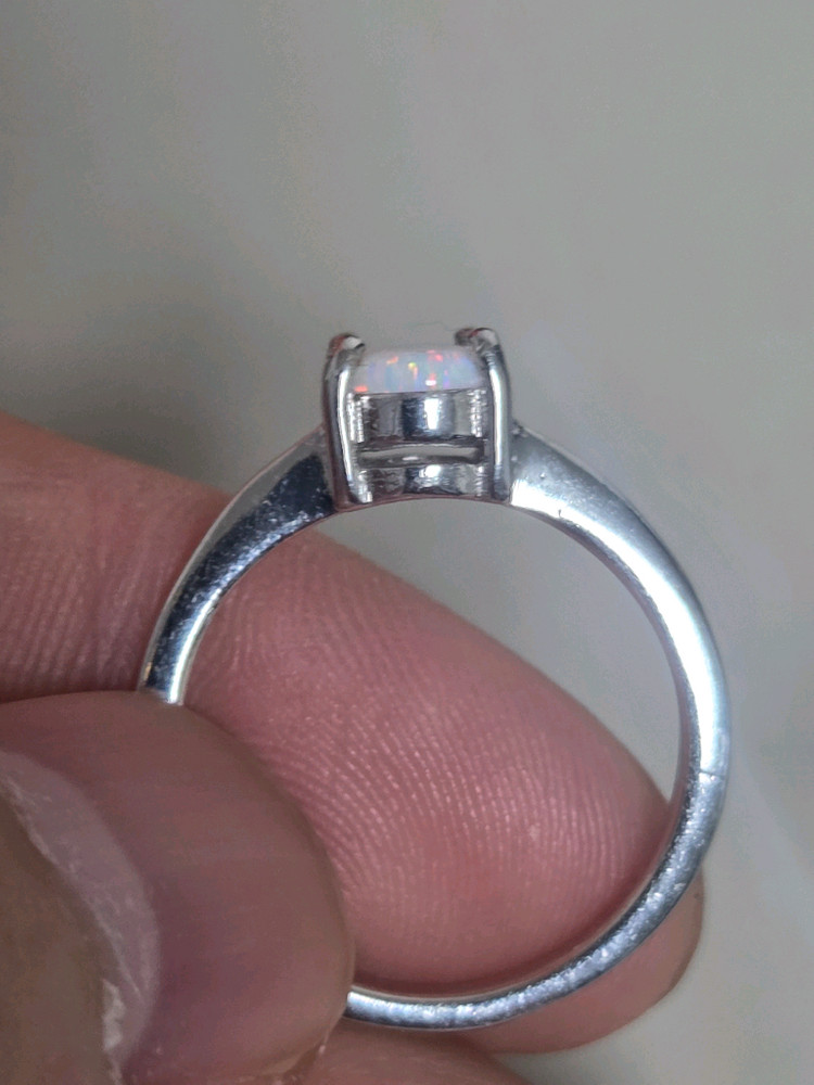 오팔 은반지 이미지