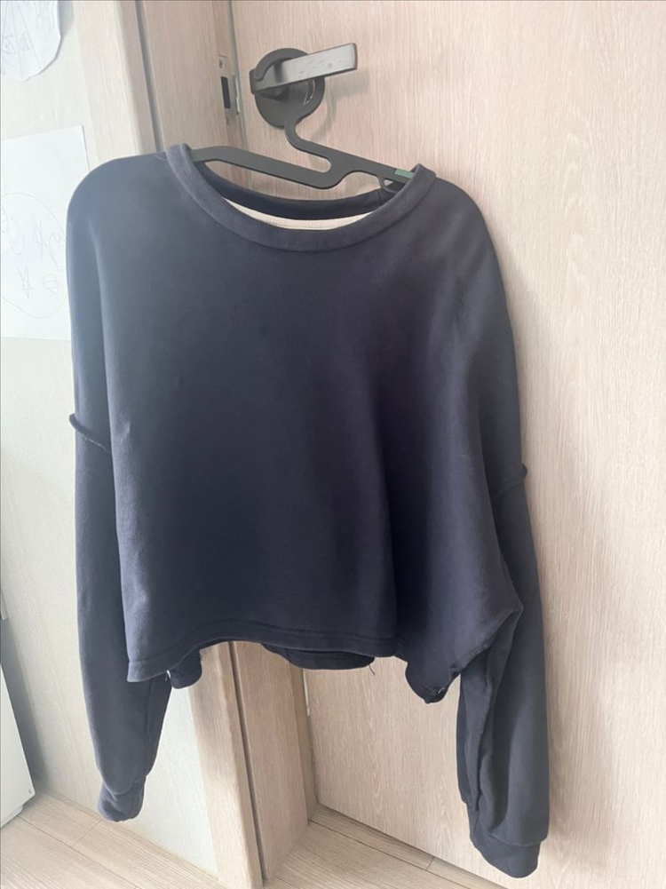 유메르 포이블라우스, 유메르 뉴욕맨투맨 크롭 네이비 이미지