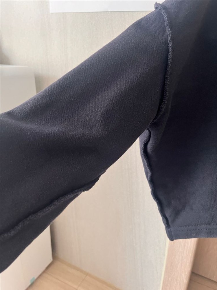 유메르 포이블라우스, 유메르 뉴욕맨투맨 크롭 네이비 이미지