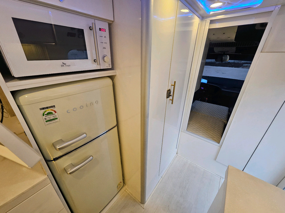 10년식 카운티 캠핑카 판매합니다 이미지