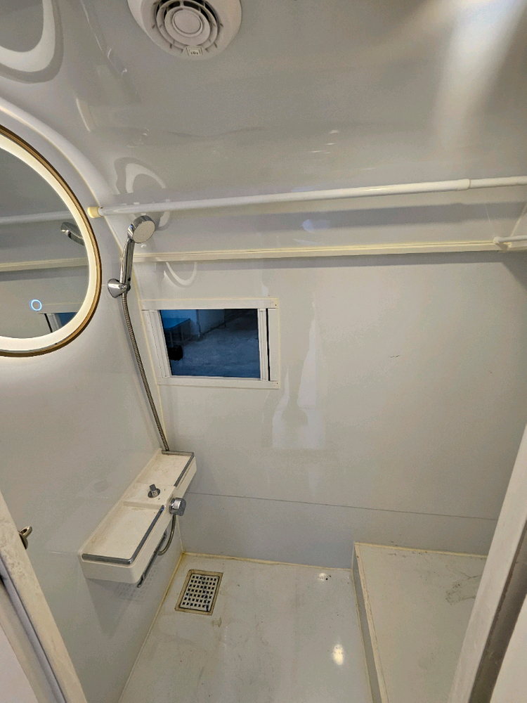 10년식 카운티 캠핑카 판매합니다 이미지