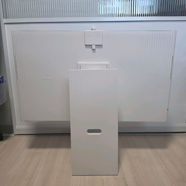 삼성 스마트 모니터 M8 32인치 화이트 (상태 최상) 이미지