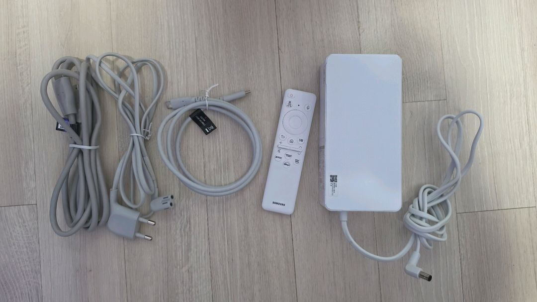 삼성 스마트 모니터 M8 32인치 화이트 (상태 최상) 이미지