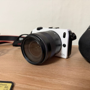 캐논 EOS M (18-55mm)렌즈 이미지