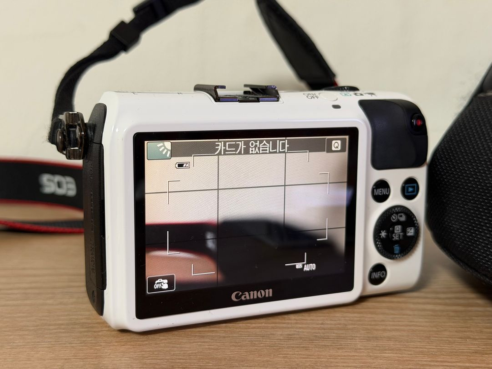 캐논 EOS M (18-55mm)렌즈 이미지