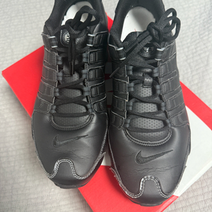 나이키 샥스 R4 블랙 280 이미지