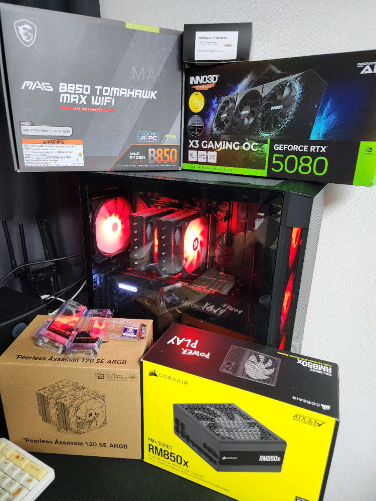 9800X3D RTX5080 32GB 2TB 컴퓨터 입니다 이미지